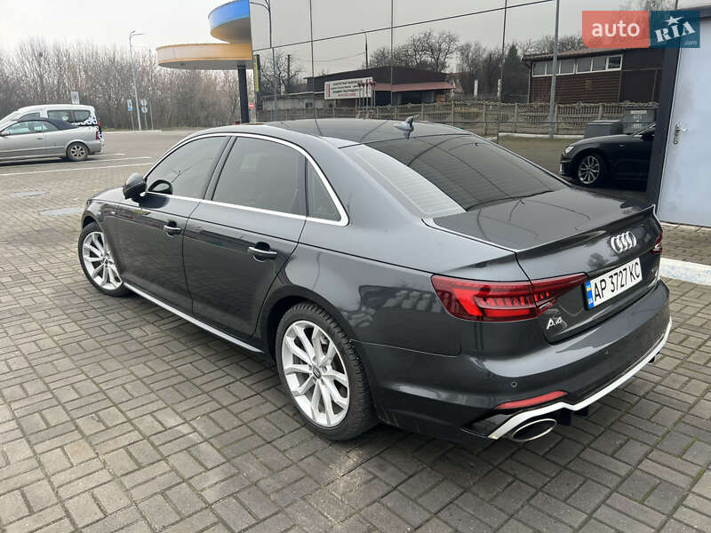 Седан Audi A4 2018 в Дніпрі