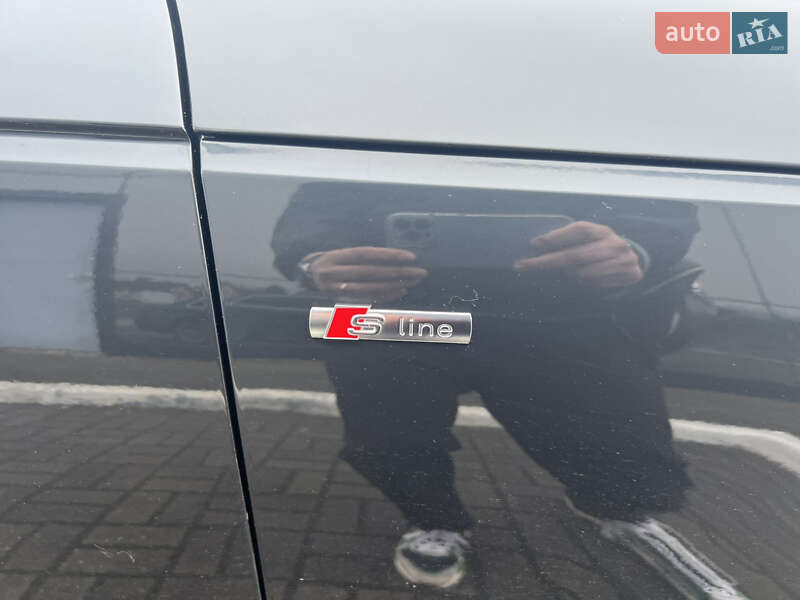 Седан Audi A4 2018 в Дніпрі