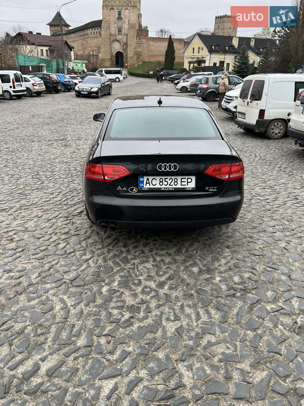 Седан Audi A4 2010 в Луцке