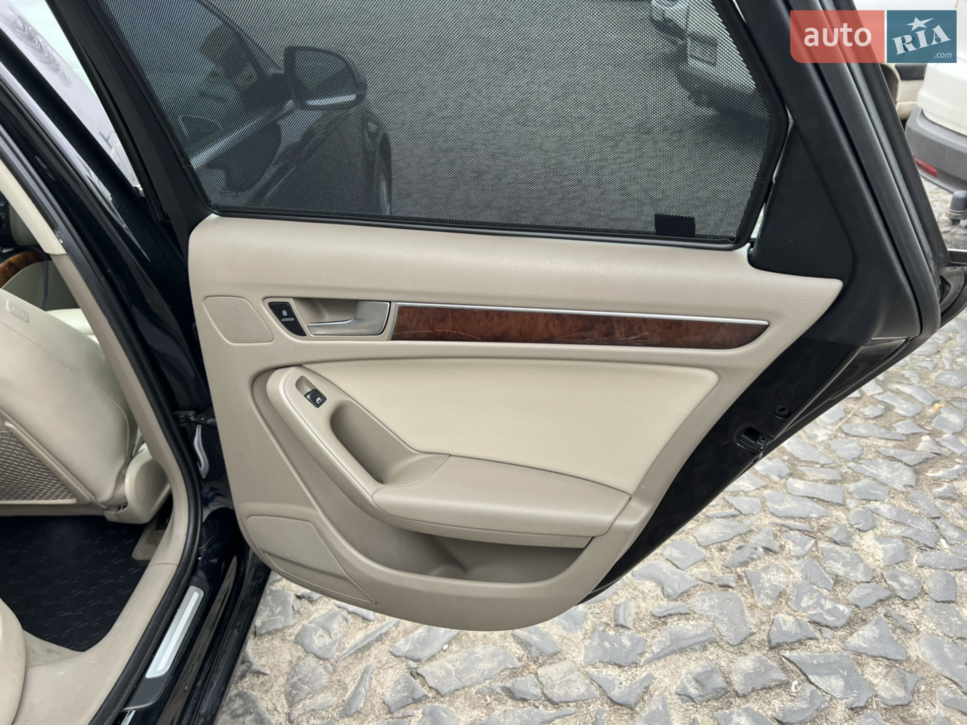 2010 Audi A4 - мініатюра 11