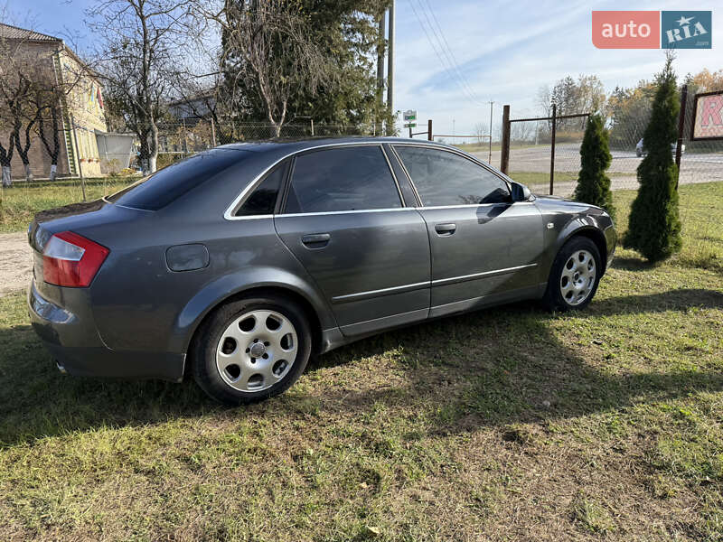 Седан Audi A4 2002 в Борщеве
