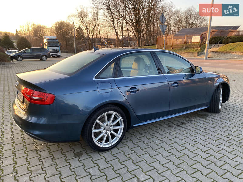 Седан Audi A4 2014 в Львове