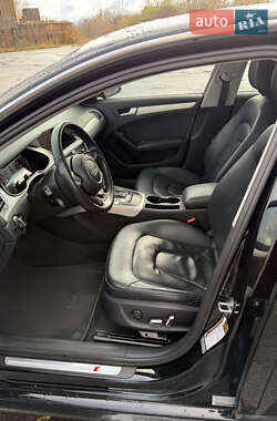 Седан Audi A4 2015 в Звягеле