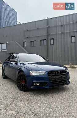 Седан Audi A4 2013 в Харькове