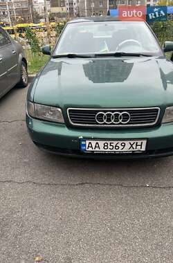 Седан Audi A4 2001 в Киеве
