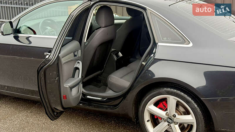 Седан Audi A4 2009 в Александрие