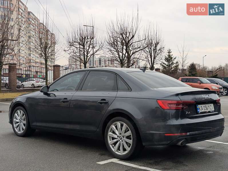 Седан Audi A4 2017 в Киеве