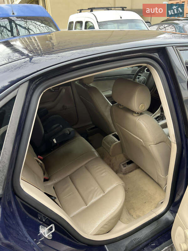 Седан Audi A4 2002 в Ивано-Франковске