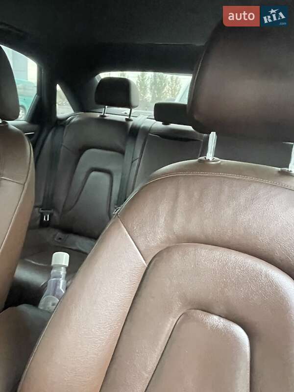 Седан Audi A4 2013 в Киеве