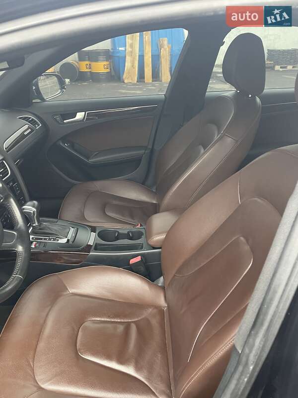 Седан Audi A4 2013 в Києві