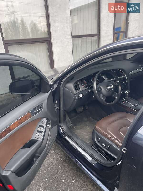 Седан Audi A4 2013 в Києві
