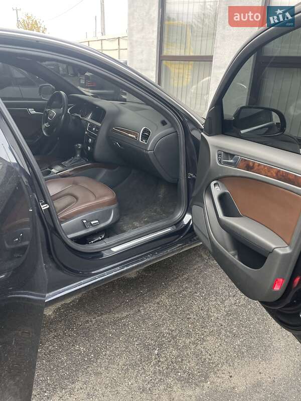 Седан Audi A4 2013 в Києві
