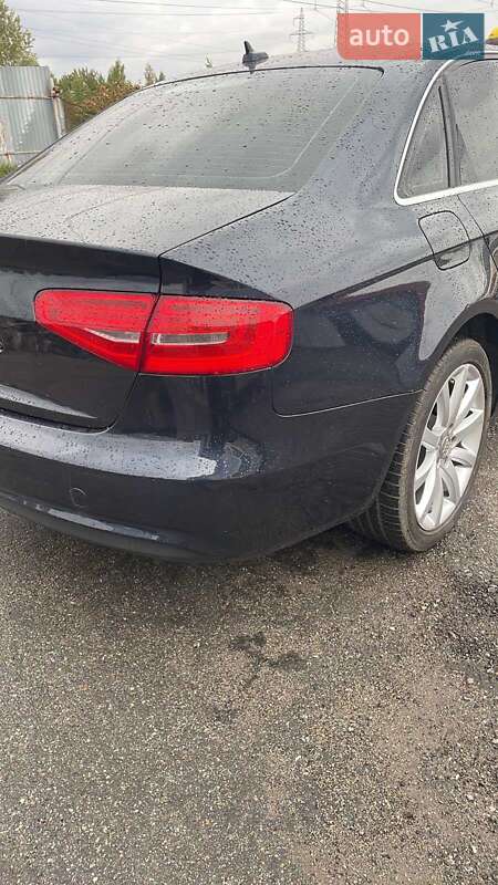 Седан Audi A4 2013 в Києві