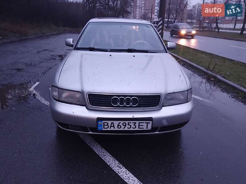Седан Audi A4 1997 в Полтаве