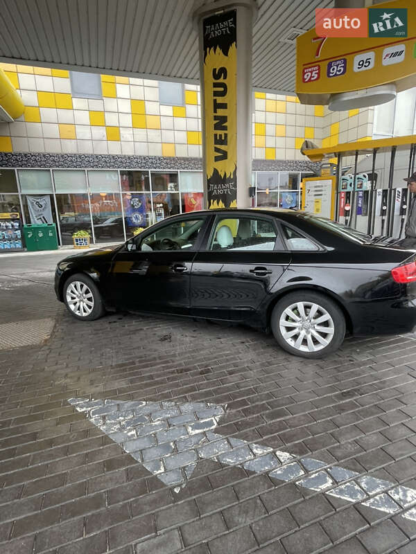Седан Audi A4 2009 в Киеве