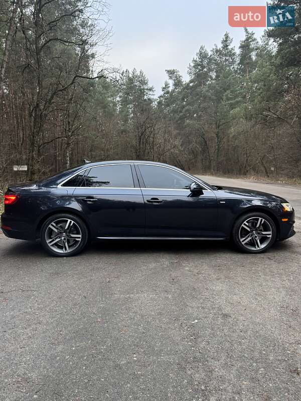Седан Audi A4 2018 в Киеве