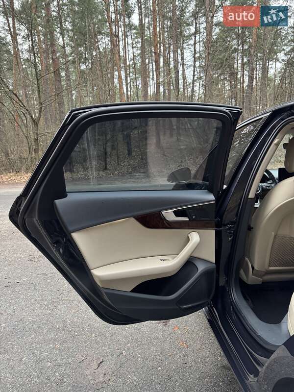 Седан Audi A4 2018 в Киеве