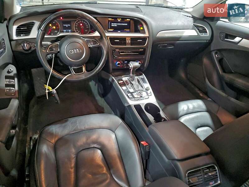 Седан Audi A4 2016 в Ивано-Франковске
