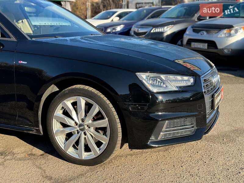 Седан Audi A4 2018 в Виннице