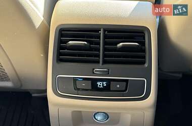 Седан Audi A4 2018 в Виннице