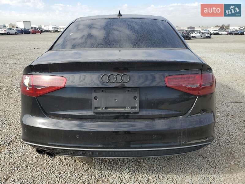 Седан Audi A4 2015 в Дніпрі
