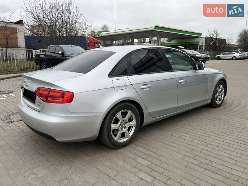 Седан Audi A4 2009 в Киеве