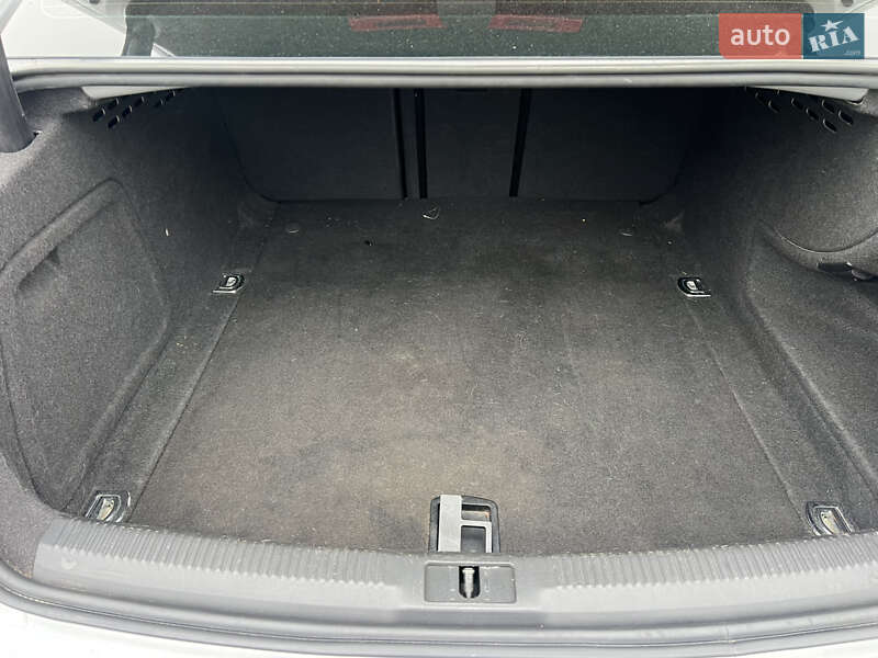 Седан Audi A4 2009 в Киеве