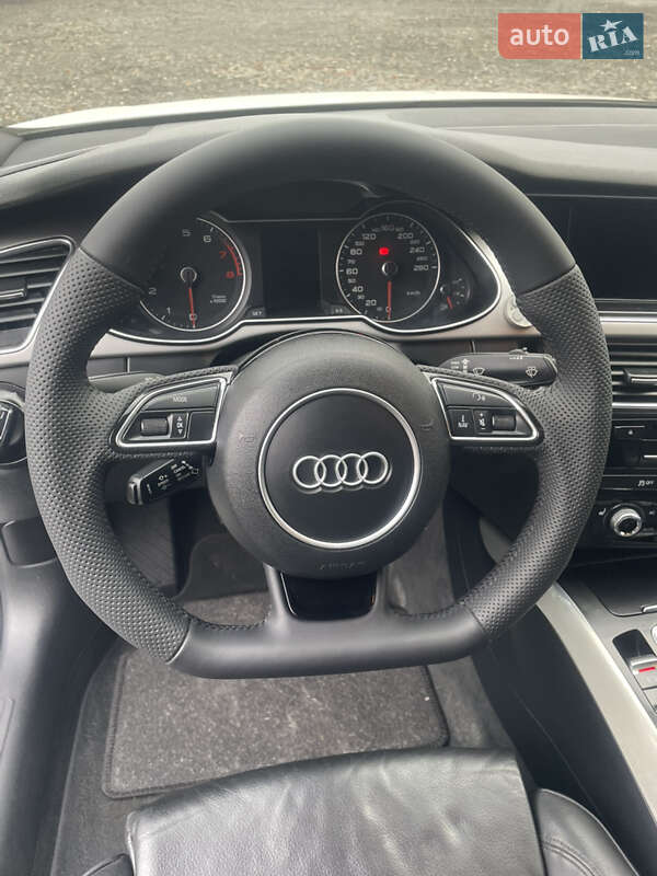 Седан Audi A4 2014 в Луцке