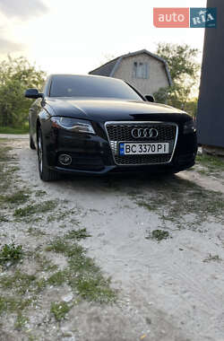 Седан Audi A4 2011 в Львові