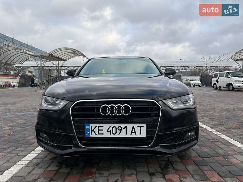 Седан Audi A4 2014 в Днепре