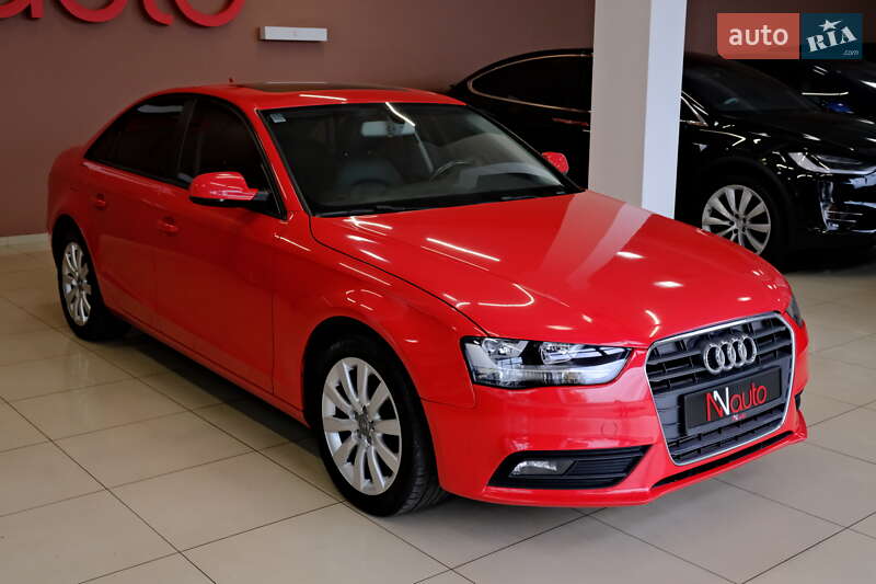 Седан Audi A4 2014 в Одесі