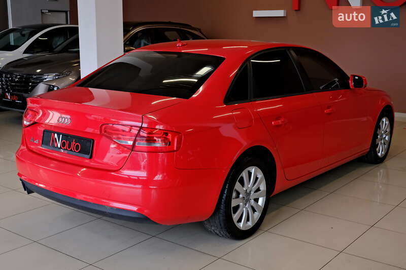 Седан Audi A4 2014 в Одесі