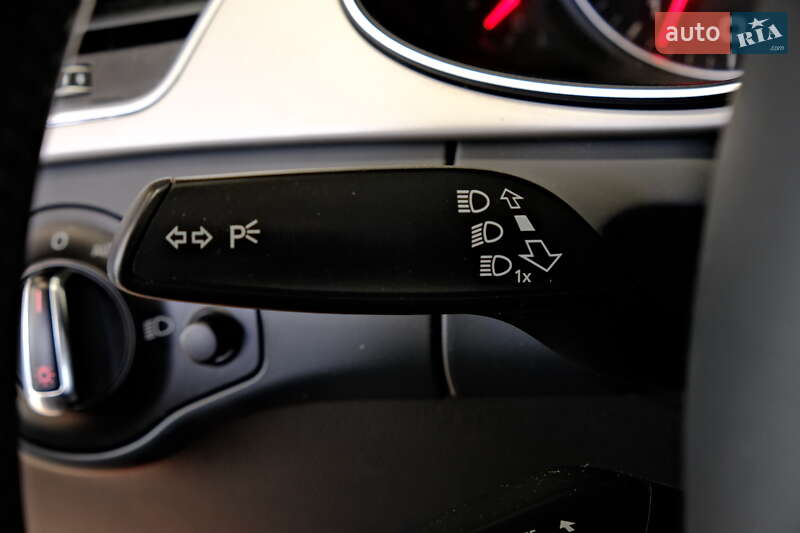 Седан Audi A4 2014 в Одесі