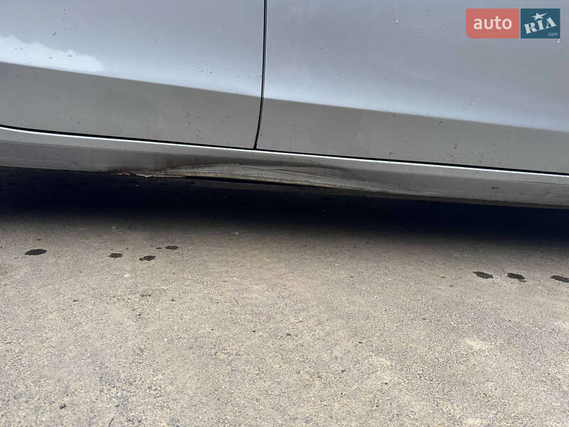 Седан Audi A4 2009 в Сходнице