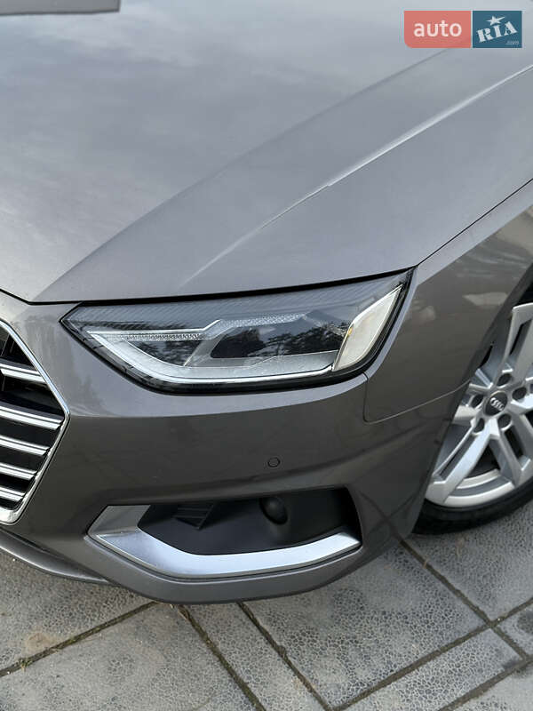 Универсал Audi A4 2019 в Львове