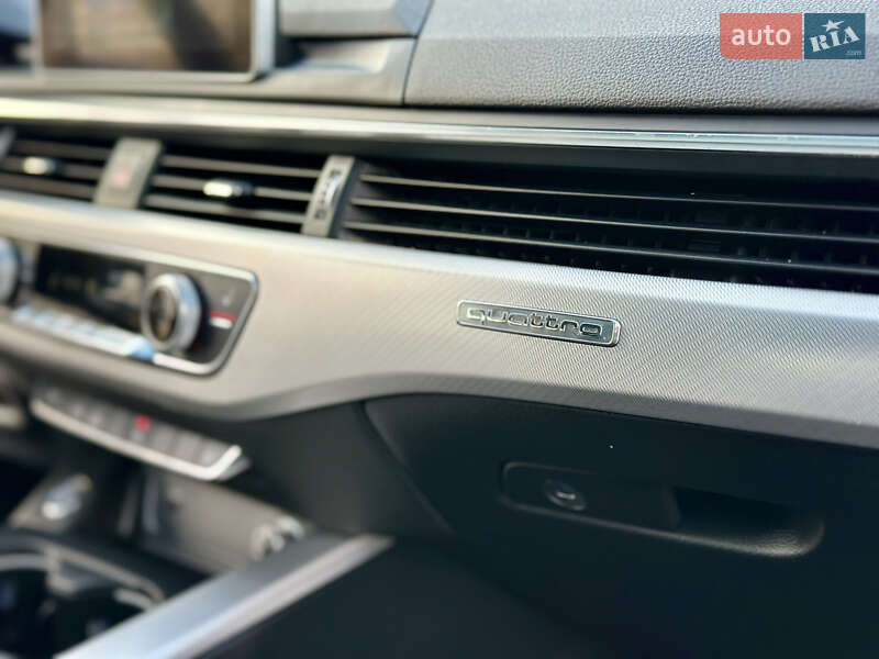 Седан Audi A4 2018 в Киеве