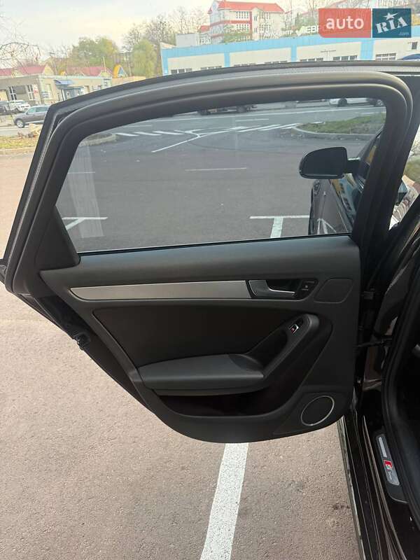 Седан Audi A4 2015 в Киеве