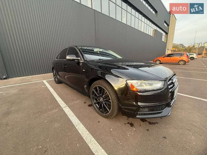 Седан Audi A4 2015 в Киеве