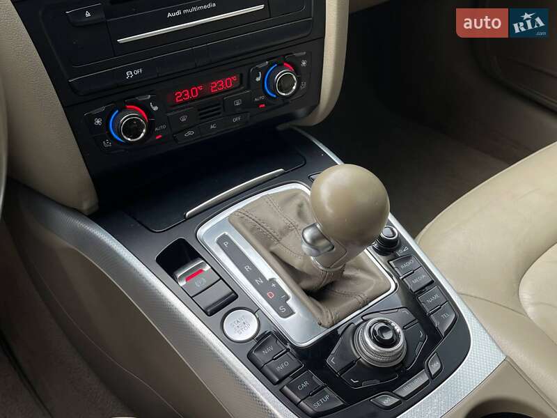 Седан Audi A4 2011 в Николаеве