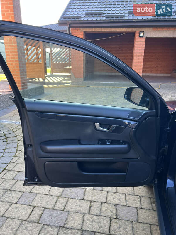 Универсал Audi A4 2002 в Львове