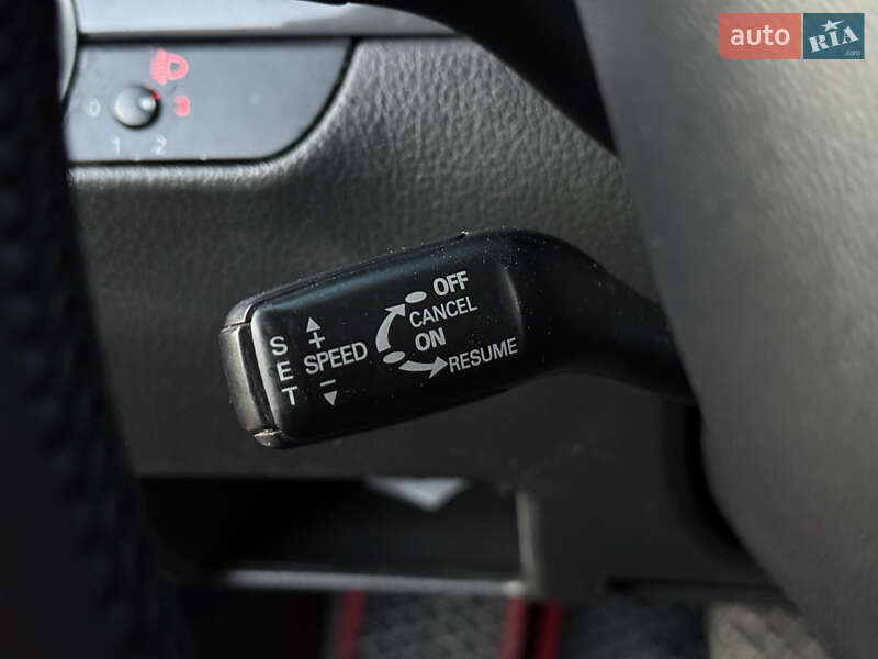 Седан Audi A4 2002 в Хмельницком