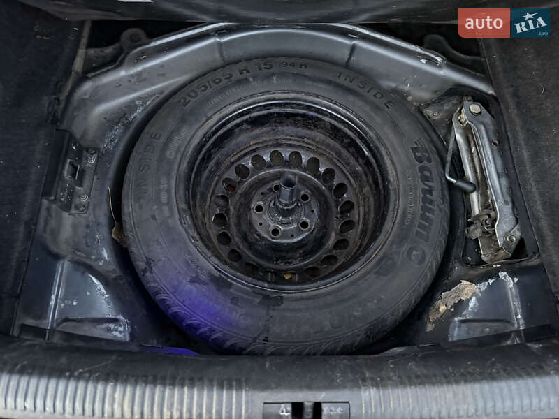 Седан Audi A4 2002 в Хмельницком