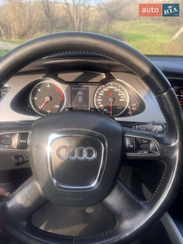 Универсал Audi A4 2011 в Южноукраинске