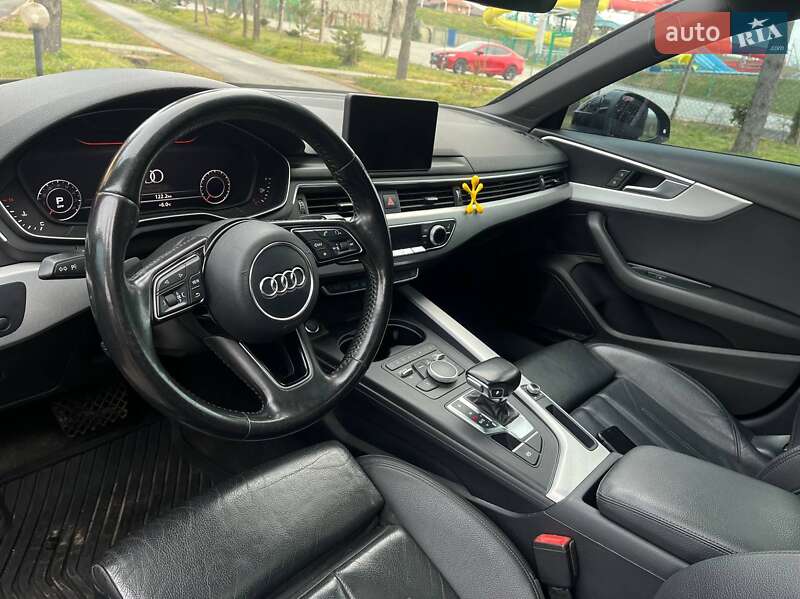 Седан Audi A4 2016 в Ужгороді