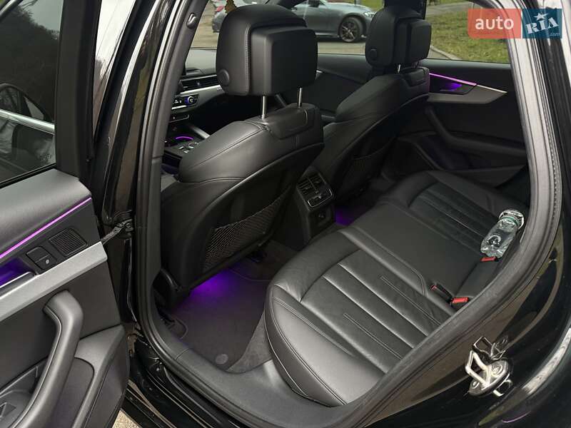 Седан Audi A4 2016 в Киеве