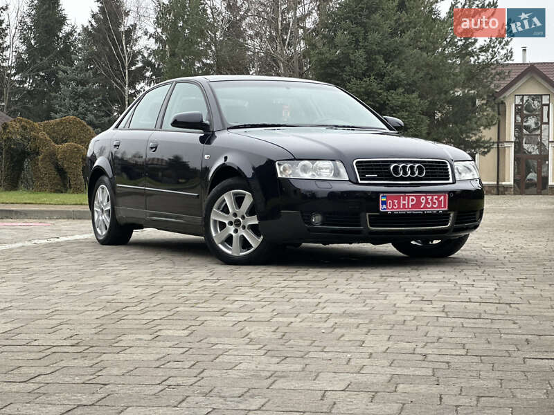 Седан Audi A4 2003 в Сарнах