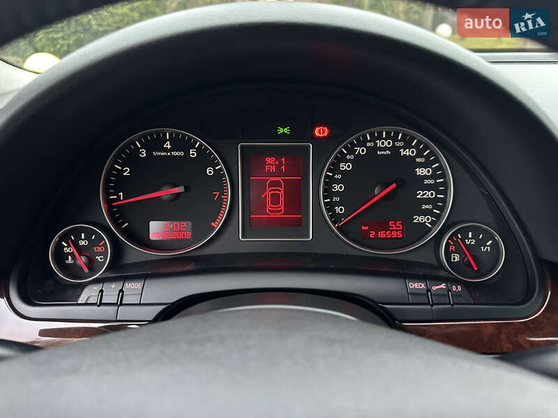 Седан Audi A4 2003 в Сарнах