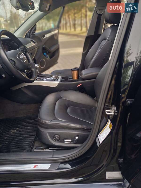 Седан Audi A4 2013 в Дрогобыче