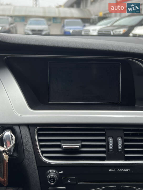 Седан Audi A4 2011 в Одессе