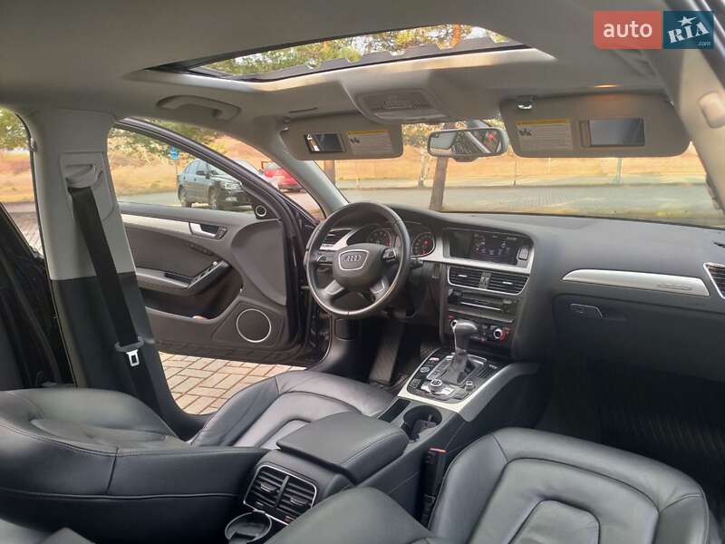 Седан Audi A4 2013 в Дрогобыче